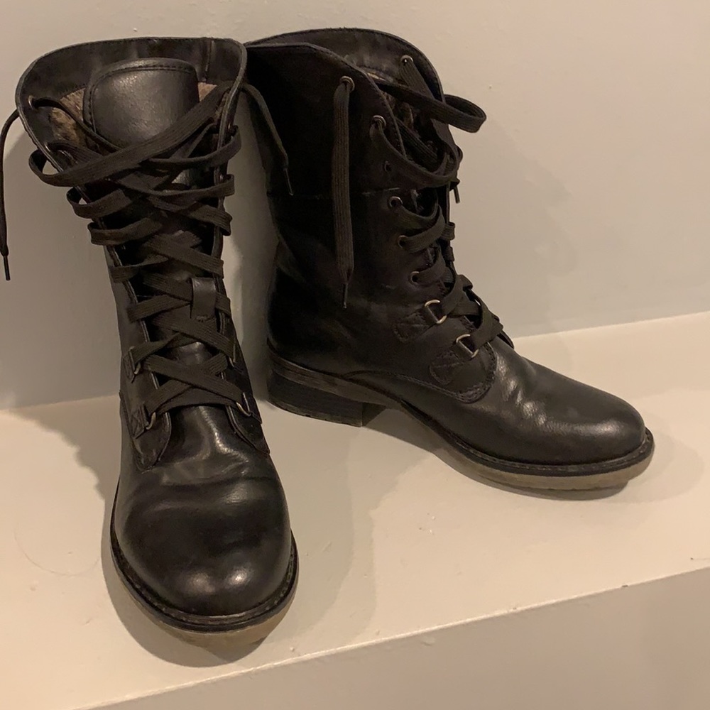 BARETRAPS Henriette Boots Size 7.5 SUPER CUTE!
